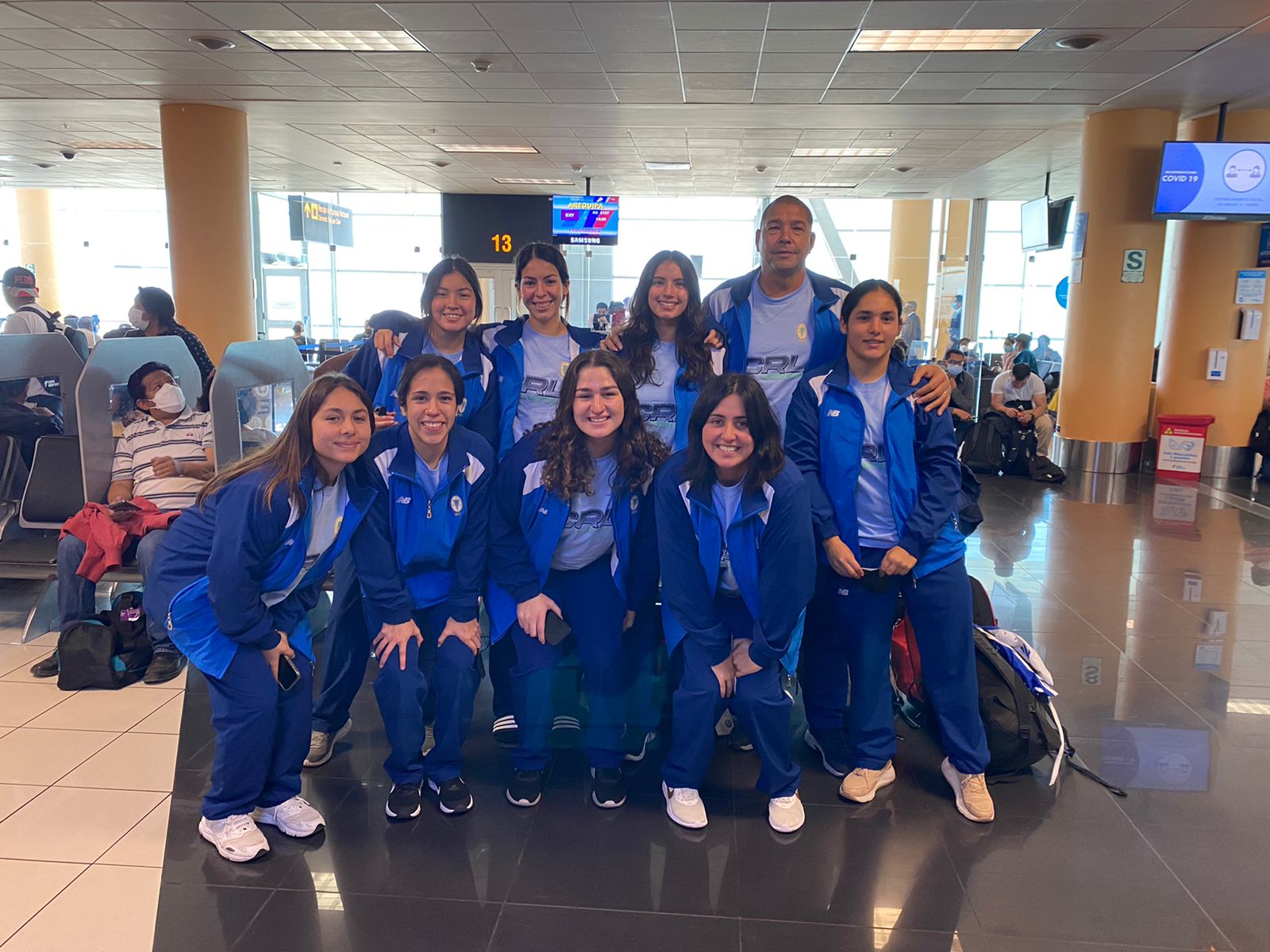 equipo femenino de waterpolo del Regatas